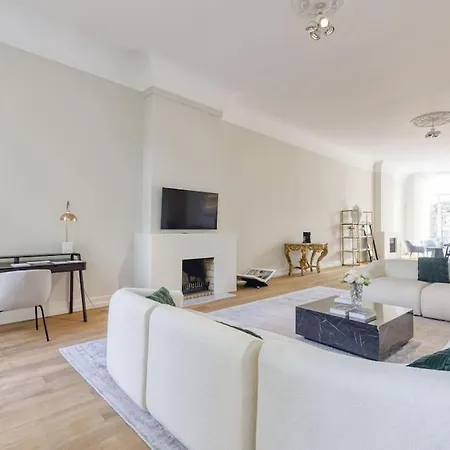 Apartment Luxurious 3 Bedrooms Center